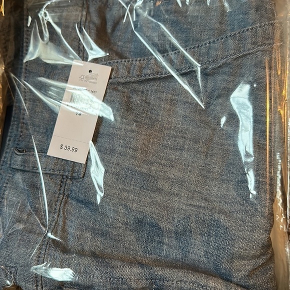 Gap‎ Girlfriend Khaki short High Rise size 14 - Picture 2 of 5